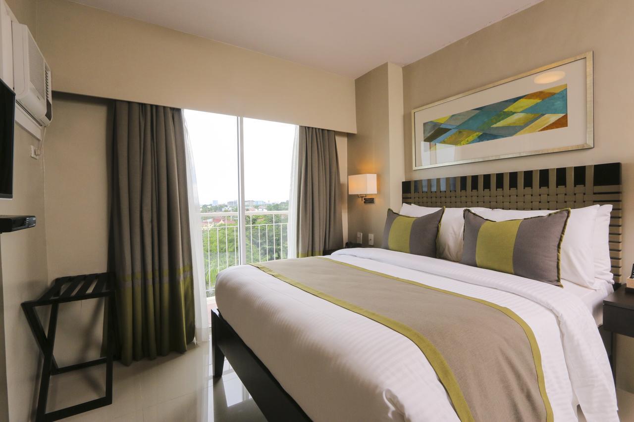 Bellini Suites At Presidio, Lakefront Muntinlupa City Exterior photo